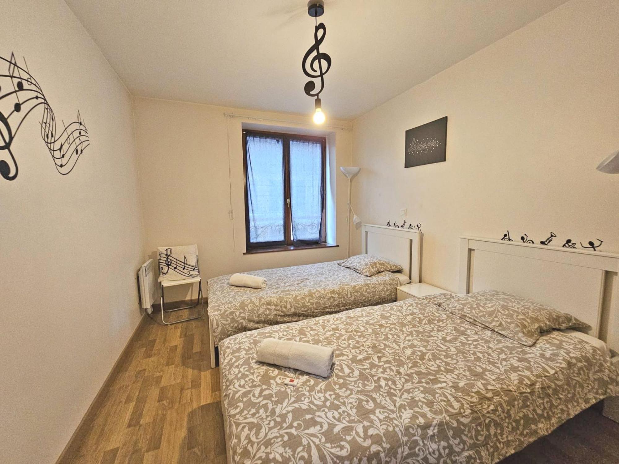 Triplex Sisley - Maison Atypique Avec Cour Exterieure Море-сюр-Луан Экстерьер фото