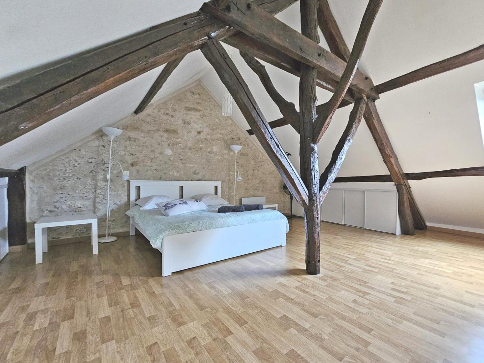 Triplex Sisley - Maison Atypique Avec Cour Exterieure Море-сюр-Луан Экстерьер фото